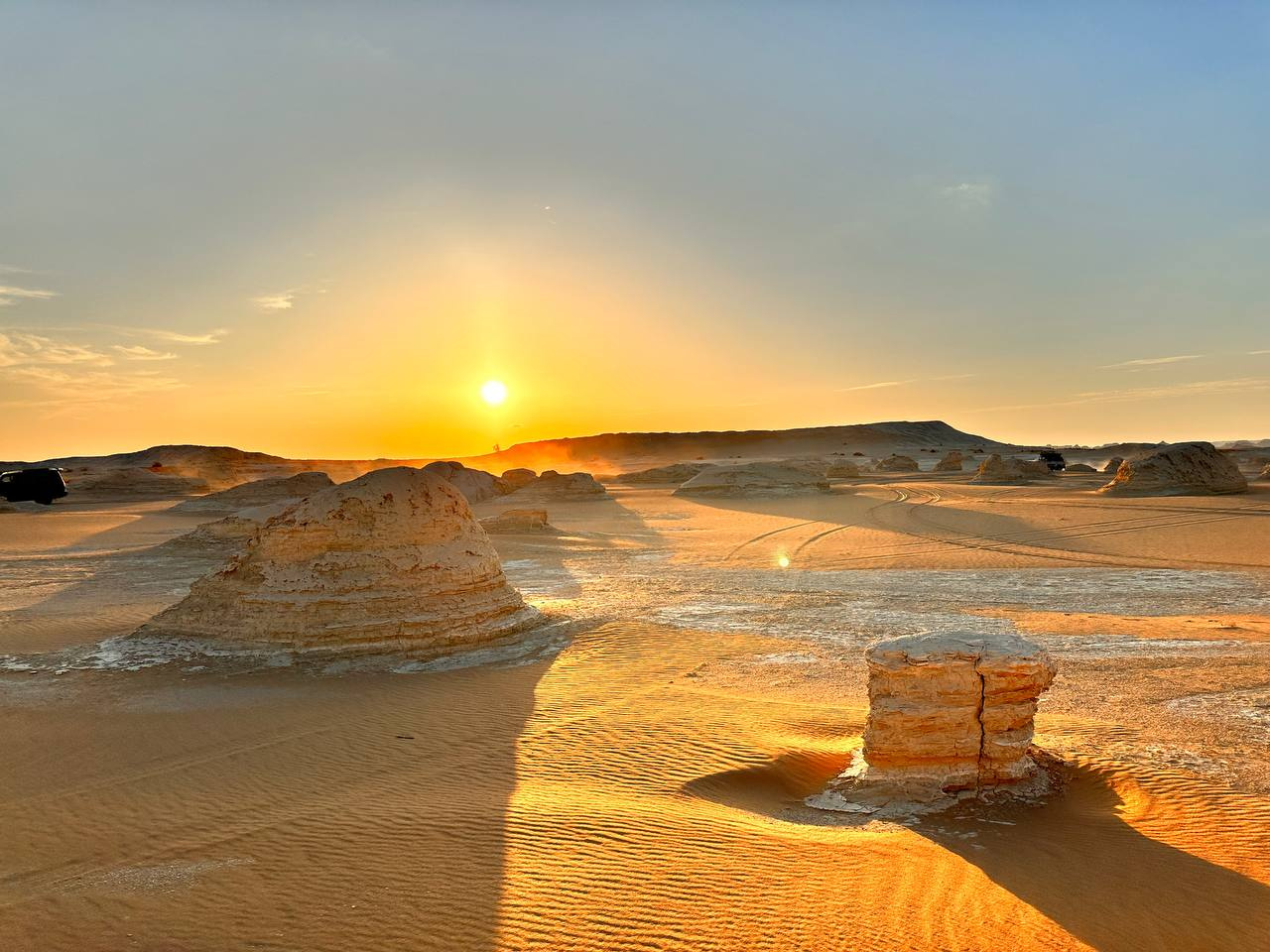 2 day trip to the white desert and wadi el Hitan from Cairo — photo 5
