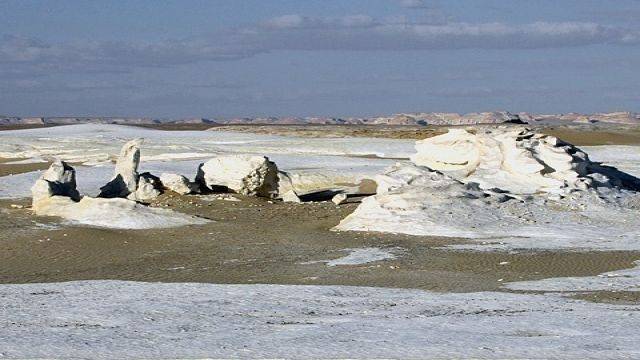 3 Day trip White desert and wadi el Hitan from Luxor — photo 7