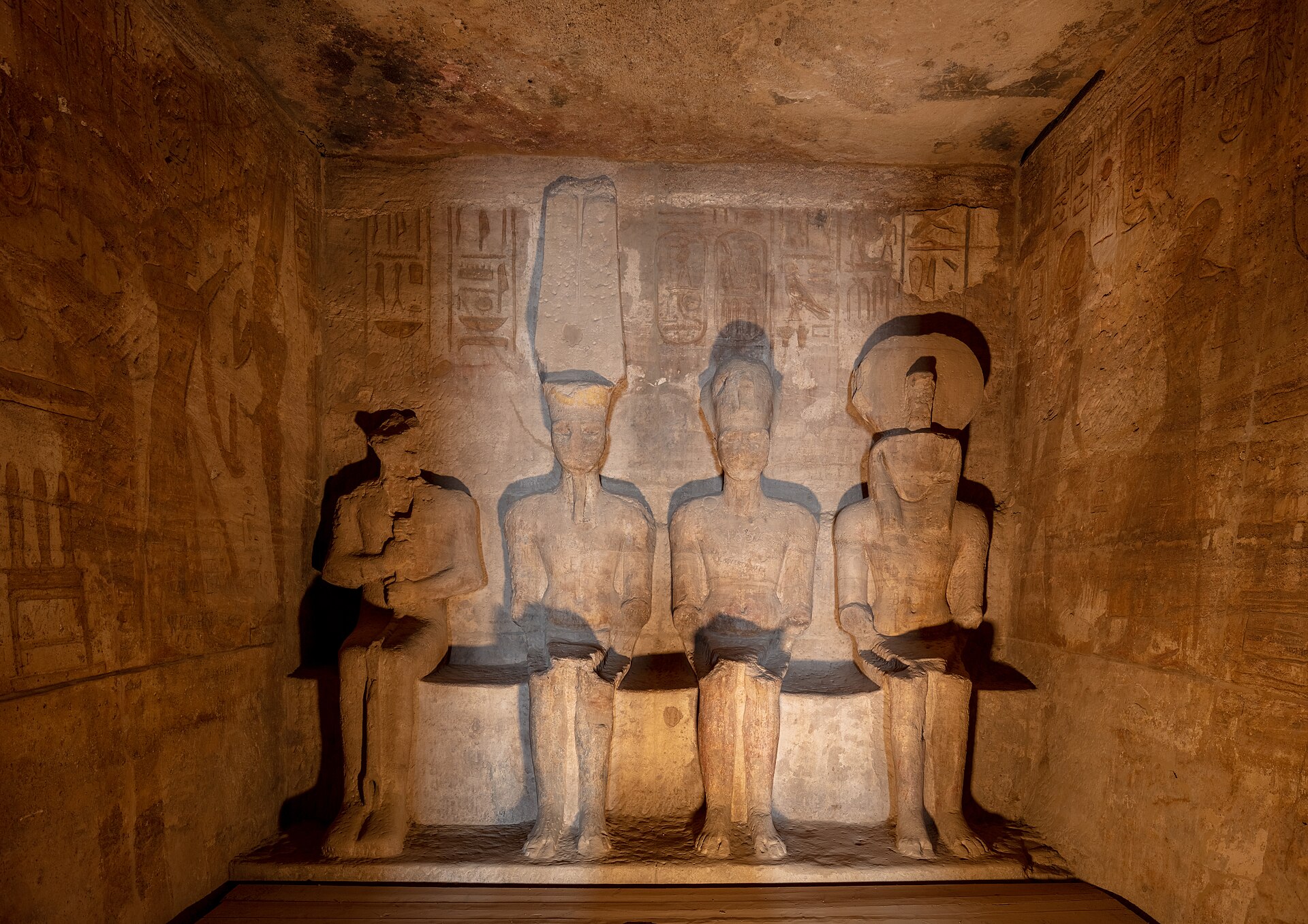 cairo aswan and abu simbel two days tour from Makadi — photo 3