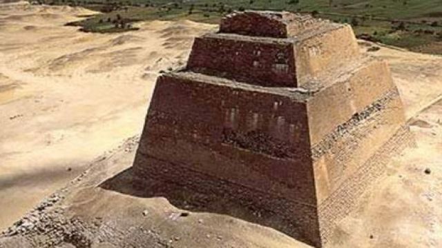 Day tour to Dahshur Pyramids and Meidoum Pyramid from Cairo — photo 5