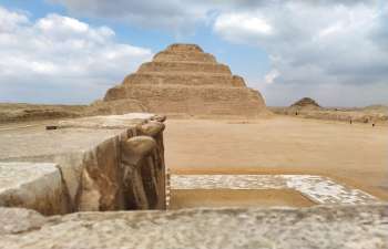 Day tour to Giza Pyramids Memphis Sakkara from Cairo — photo 2