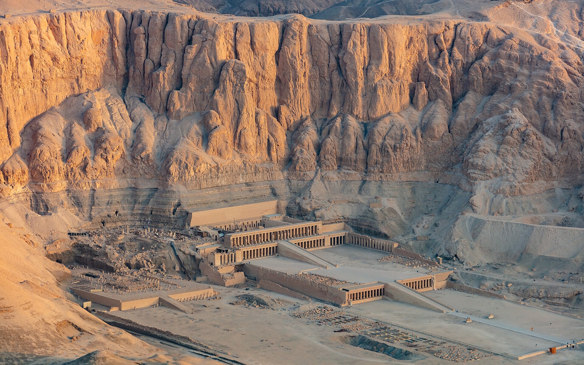 luxor two days tour from Makadi with hotair balloon