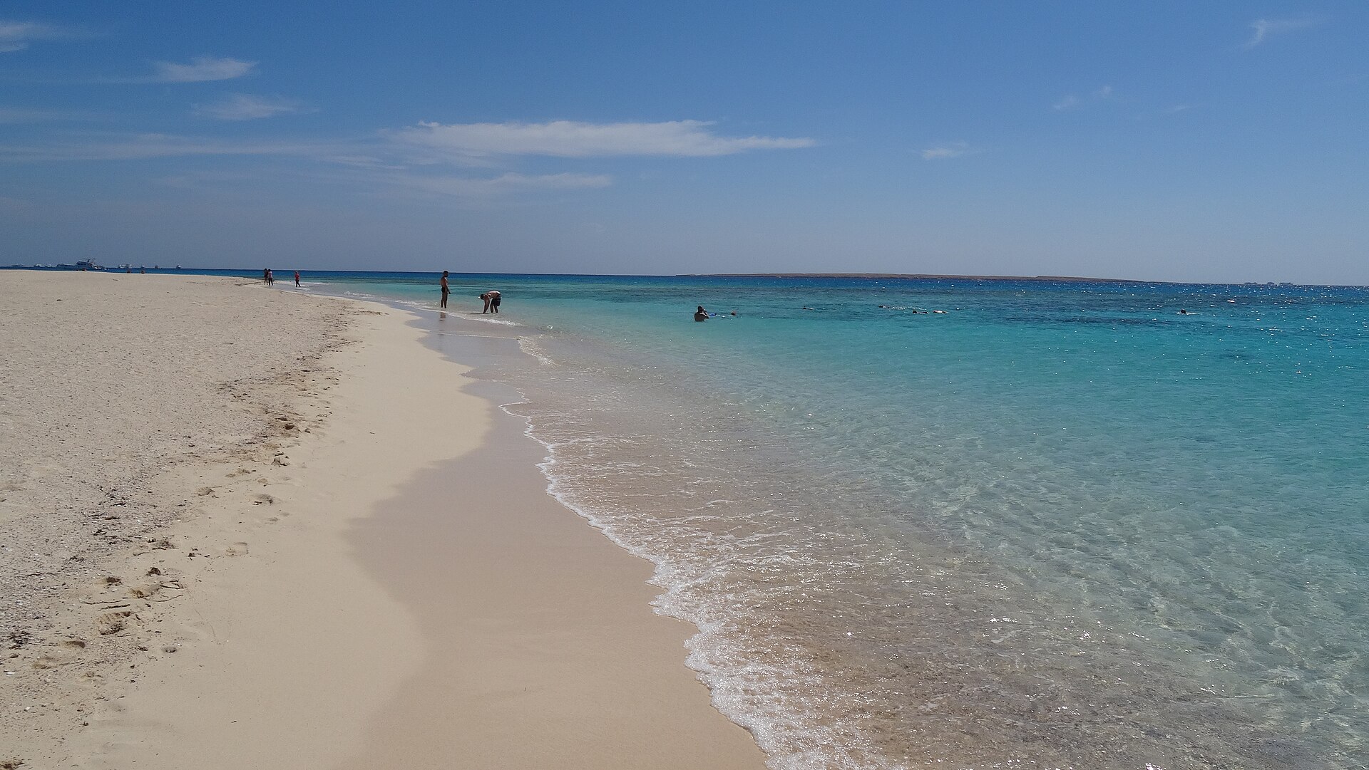 Orange Bay Snorkeling Trip with Lunch from Makadi