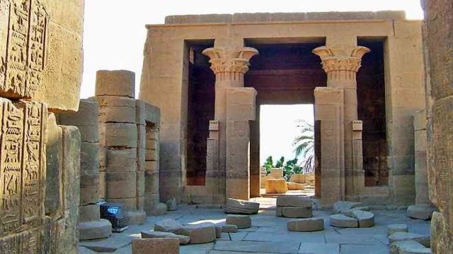 three days tour aswan and abu simbel from marsa alam — photo 4