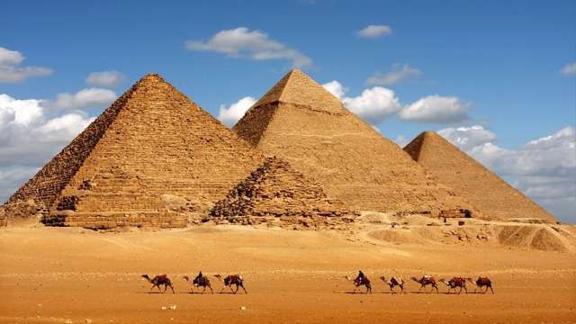 Tour to Giza Pyramids and the Sphinx — photo 4