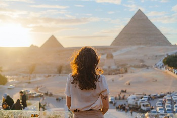Tour to Giza Pyramids and Wadi el Hitan Cairo Airport